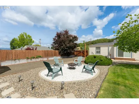 1321 Ne Alameda Avenue Roseburg OR 97470
