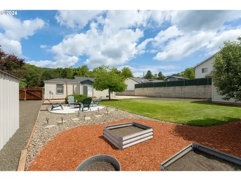 1321 Ne Alameda Avenue Roseburg OR 97470