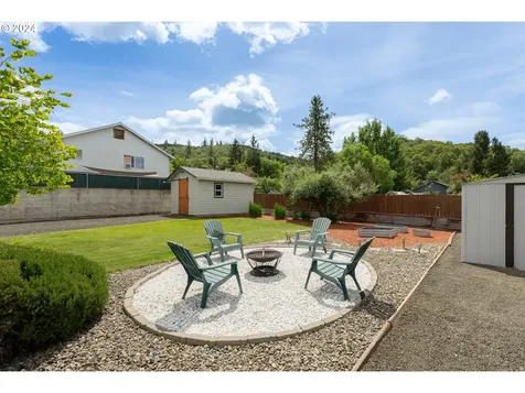 1321 Ne Alameda Avenue Roseburg OR 97470