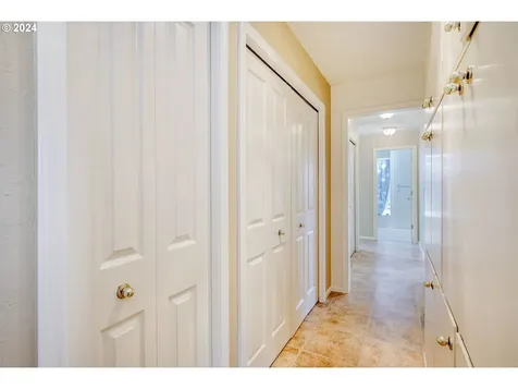 32231 Deberry Road Creswell OR 97426