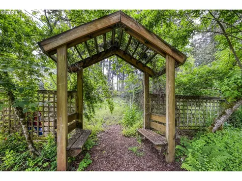 32231 Deberry Road Creswell OR 97426