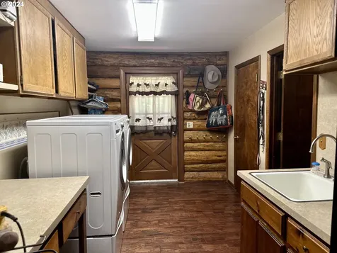 67138 Hunter Road Summerville OR 97876