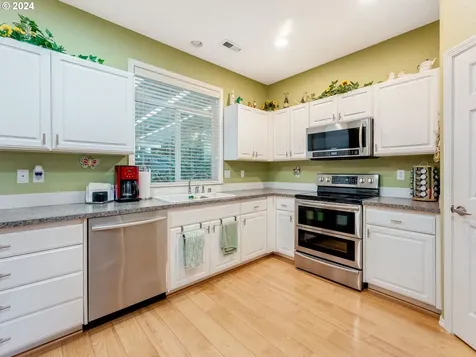 1915 NW 148th Street Vancouver WA 98685