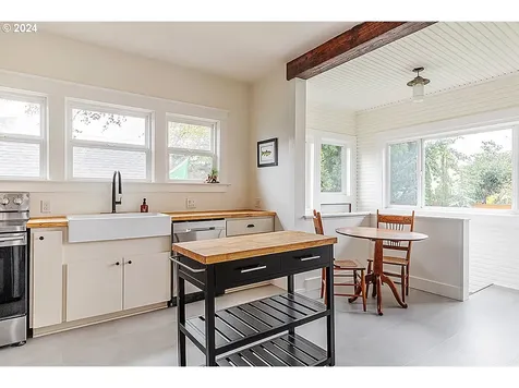 9643 N Kellogg Street Portland OR 97203