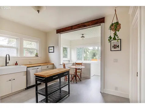 9643 N Kellogg Street Portland OR 97203