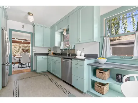 3236 Se 56th Avenue Portland OR 97206