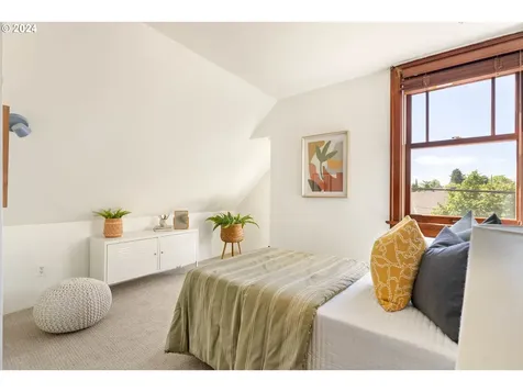 3236 Se 56th Avenue Portland OR 97206