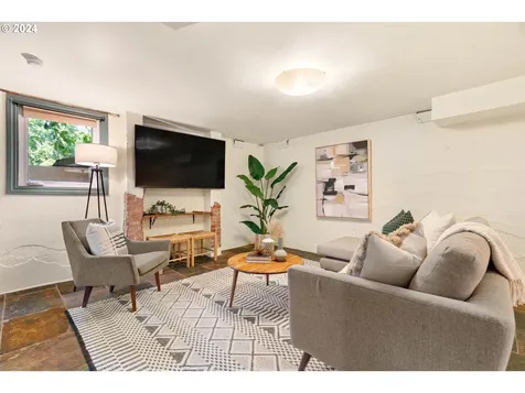 3236 Se 56th Avenue Portland OR 97206