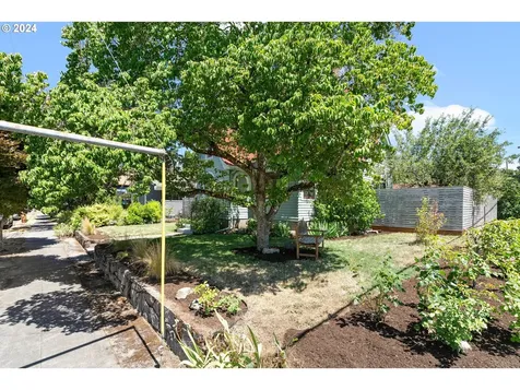 3236 Se 56th Avenue Portland OR 97206