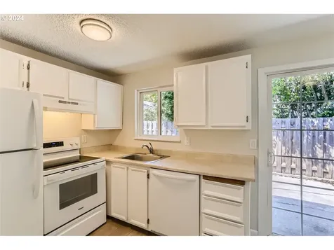 6106 Se Boise Street Portland OR 97206