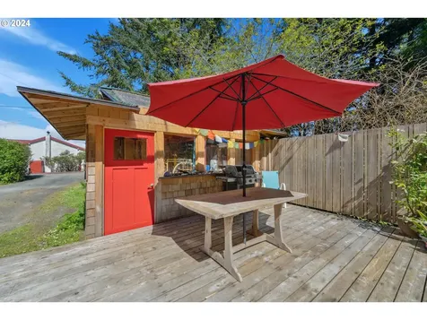 89166 Lighthouse Way Coos Bay OR 97420