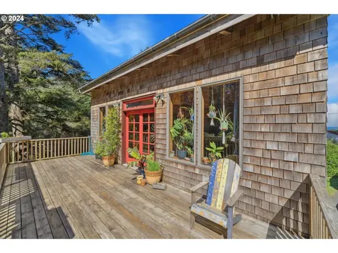 89166 Lighthouse Way Coos Bay OR 97420