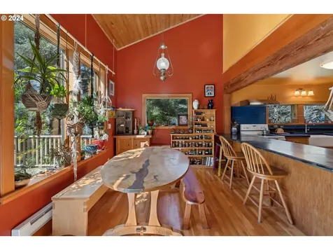 89166 Lighthouse Way Coos Bay OR 97420