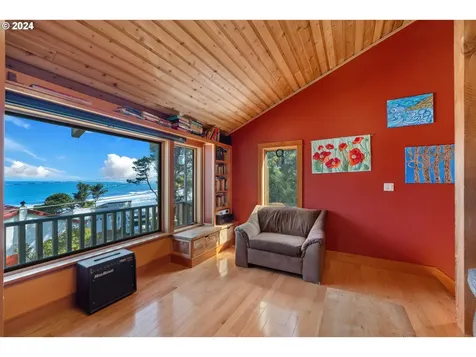 89166 Lighthouse Way Coos Bay OR 97420