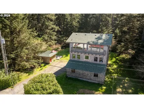 89166 Lighthouse Way Coos Bay OR 97420