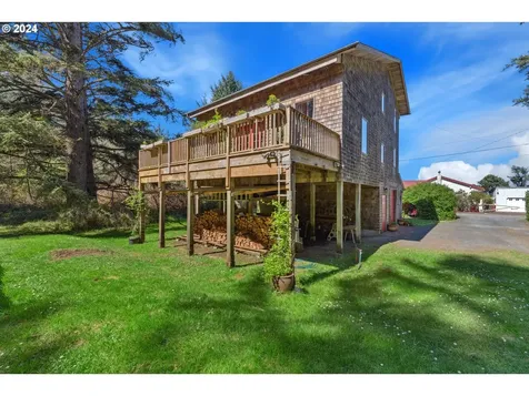 89166 Lighthouse Way Coos Bay OR 97420