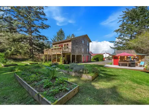 89166 Lighthouse Way Coos Bay OR 97420
