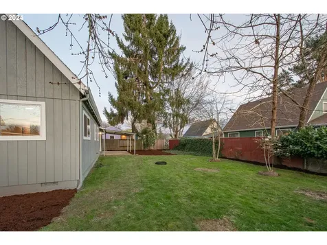 2964 Sherry Court Ne Salem OR 97301