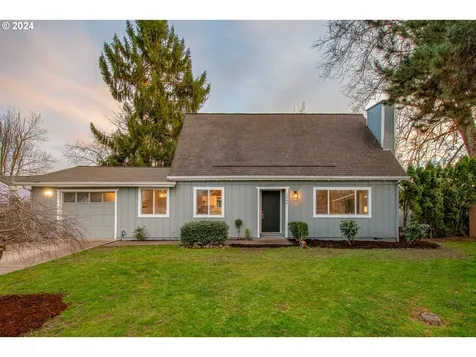 2964 Sherry Court Ne Salem OR 97301