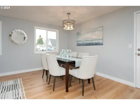 2964 Sherry Court Ne Salem OR 97301