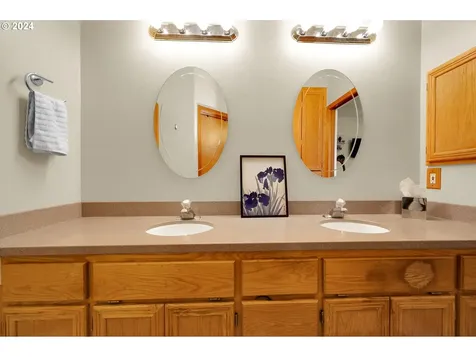 3426 Timberline Drive Eugene OR 97405