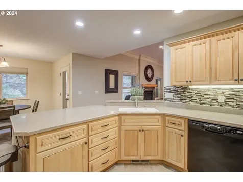 1755 NE Reagan Drive Roseburg OR 97470