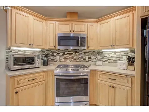 1755 NE Reagan Drive Roseburg OR 97470