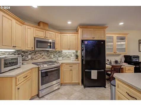 1755 NE Reagan Drive Roseburg OR 97470