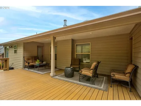 1755 NE Reagan Drive Roseburg OR 97470