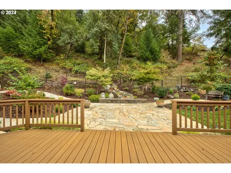 1755 NE Reagan Drive Roseburg OR 97470