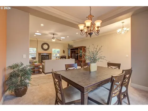 1755 NE Reagan Drive Roseburg OR 97470