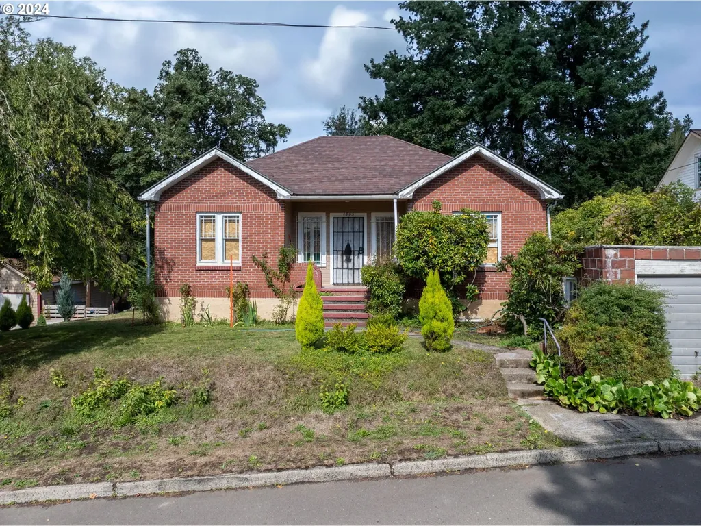 4905 SE Harney Drive Portland OR 97206