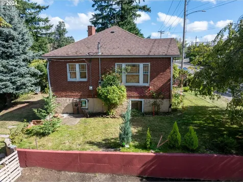 4905 SE Harney Drive Portland OR 97206
