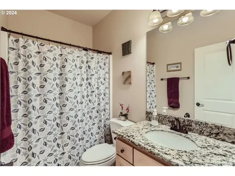 7011 NE 57th Street Vancouver WA 98661