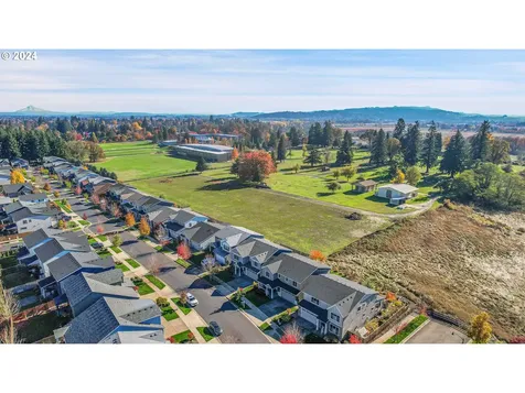1042 Vista Oaks Drive Forest Grove OR 97116