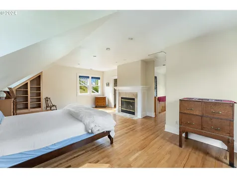2243 Se Cypress Avenue Portland OR 97214