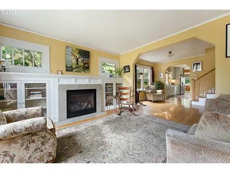 2243 Se Cypress Avenue Portland OR 97214