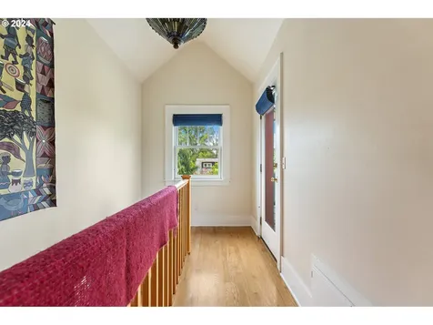 2243 Se Cypress Avenue Portland OR 97214
