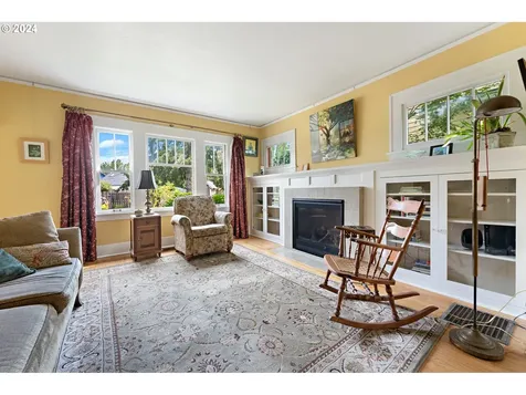 2243 Se Cypress Avenue Portland OR 97214