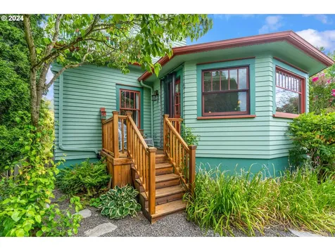 2243 Se Cypress Avenue Portland OR 97214