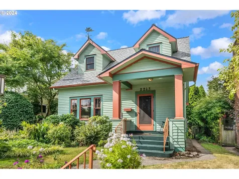 2243 Se Cypress Avenue Portland OR 97214