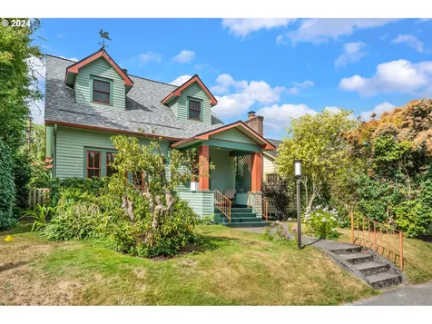 2243 Se Cypress Avenue Portland OR 97214