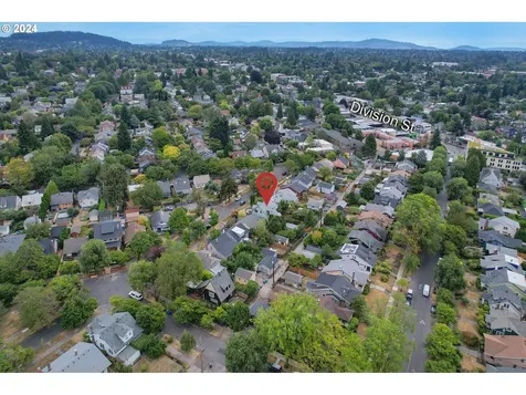 2243 Se Cypress Avenue Portland OR 97214