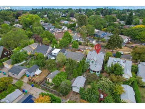 2243 Se Cypress Avenue Portland OR 97214