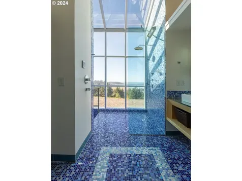 179 Siletz Highway Lincoln City OR 97367