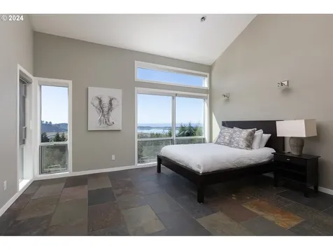 179 Siletz Highway Lincoln City OR 97367