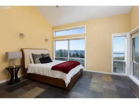 179 Siletz Highway Lincoln City OR 97367