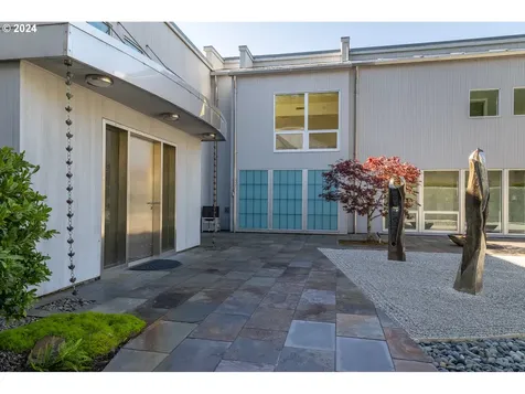 179 Siletz Highway Lincoln City OR 97367