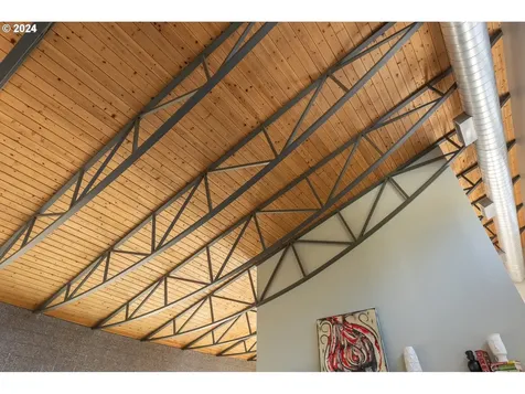 179 Siletz Highway Lincoln City OR 97367