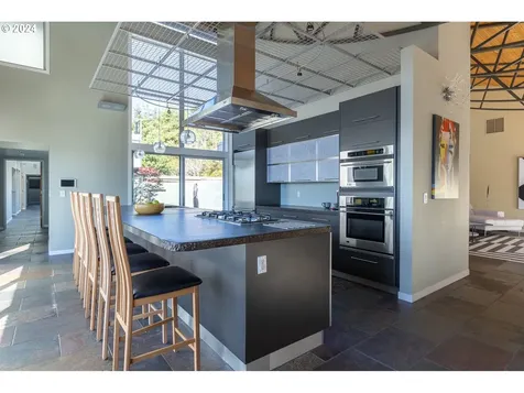 179 Siletz Highway Lincoln City OR 97367